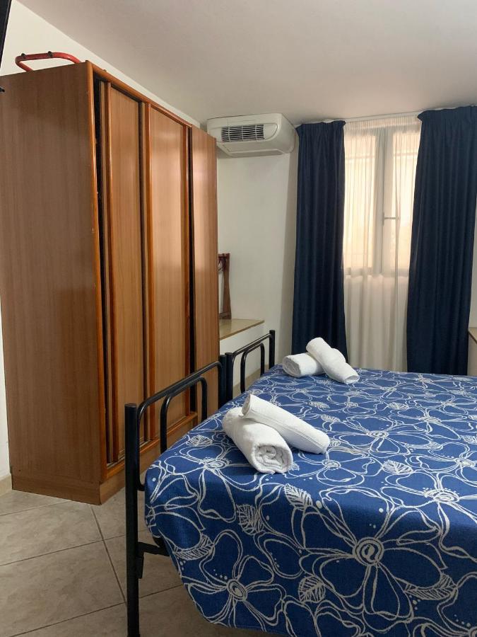 Hotel Villa Isola Римини Экстерьер фото